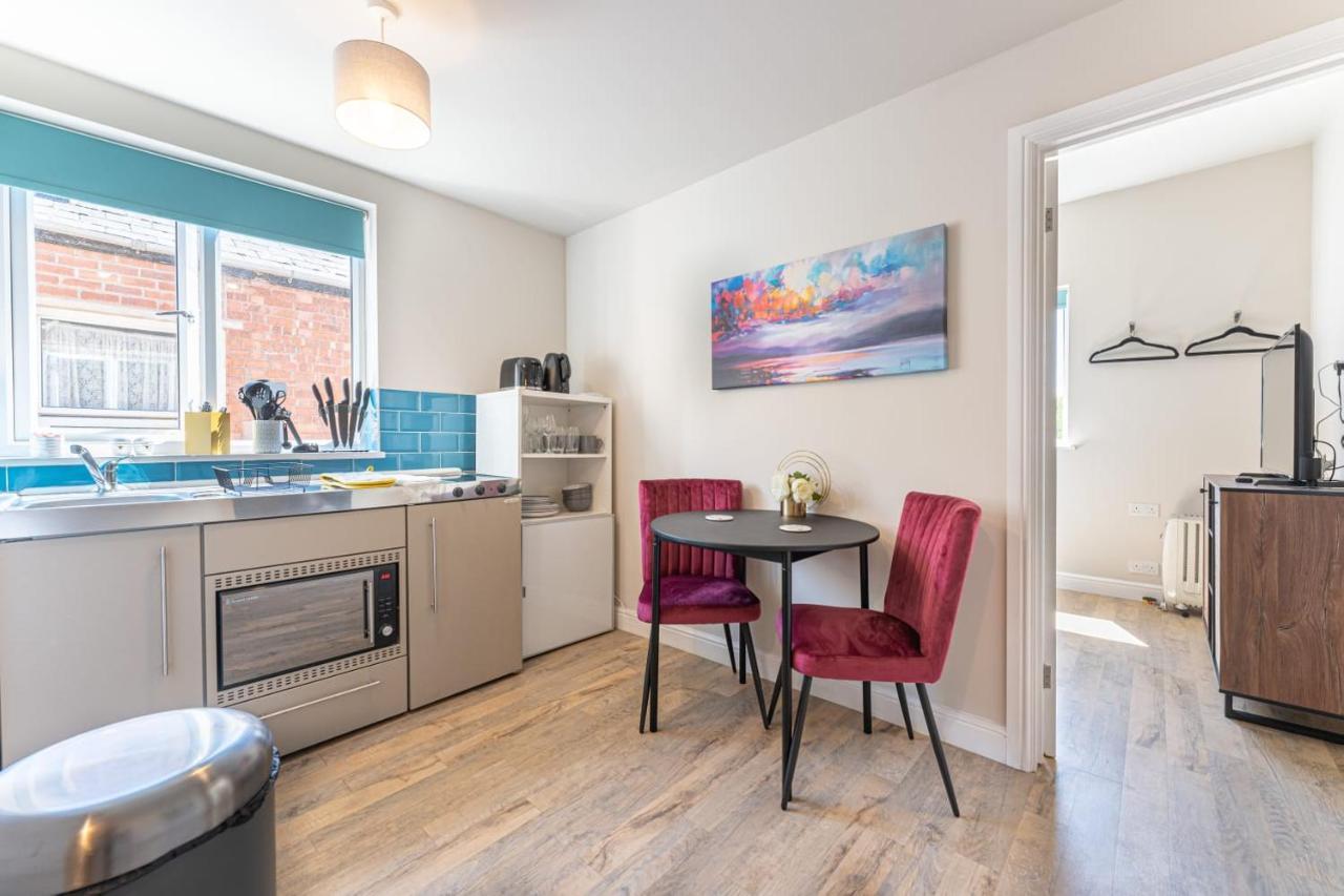 Superb One Bedroom Apartment In Coventry Cv1 *New* Exterior photo